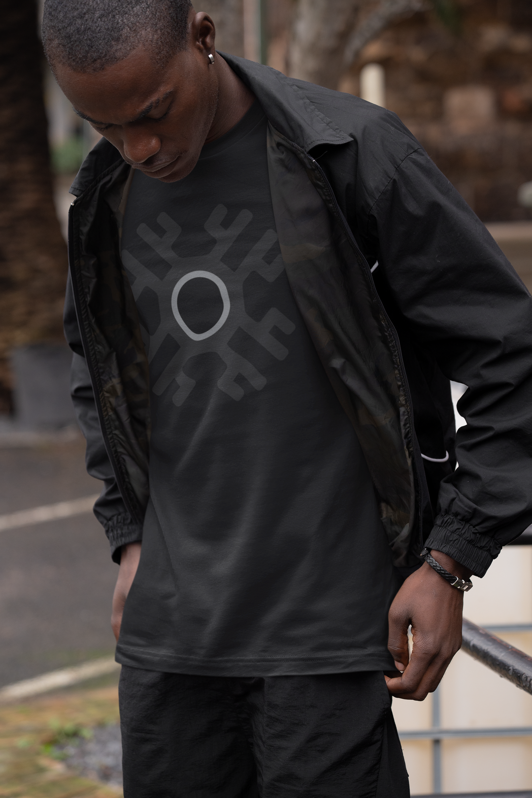 INSIGNIA TEE 001: Serial 2025-09